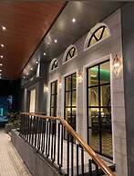 HOTEL HILL VIEW
