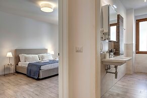 Oricellari Apartment by Mamo Florence