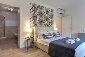 Oricellari Apartment by Mamo Florence