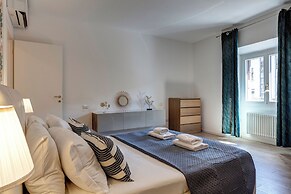 Oricellari Apartment by Mamo Florence
