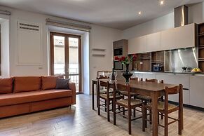Oricellari Apartment by Mamo Florence