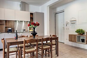 Oricellari Apartment by Mamo Florence