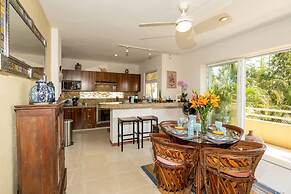 Sleeps 6 Views Beach 1 Block