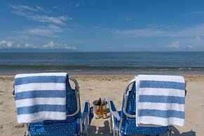 Sleeps 6 Views Beach 1 Block