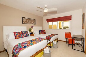 Sleeps 6 Views Beach 1 Block