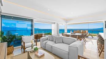 Beachfront Private Pool Theatre Room Views