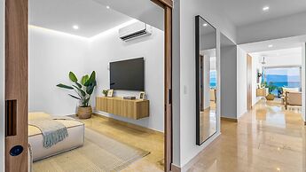 Beachfront Private Pool Theatre Room Views