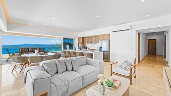 Beachfront Private Pool Theatre Room Views