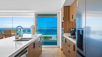 Beachfront Private Pool Theatre Room Views