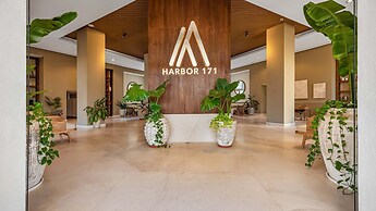 Beachfront Private Pool Theatre Room Views