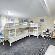 100 Pipers Hotel