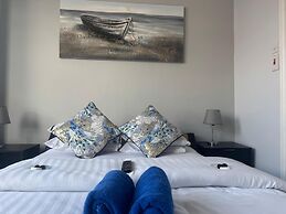 100 Pipers Hotel
