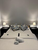 100 Pipers Hotel