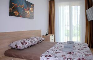 Luxury two Bedroom Condo & Pool, 3rd Floor