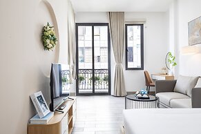 Lumi Hotel by  Vega