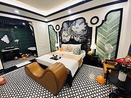 Luxury Place Hotel