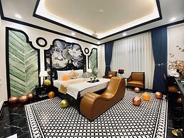 Luxury Place Hotel