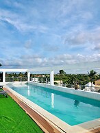 Ducassi Rooftop Pool Beach Suites