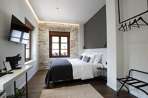 Stitch&Stone Suites