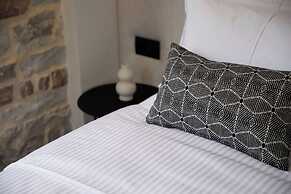 Stitch&Stone Suites