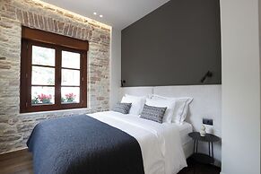 Stitch&Stone Suites