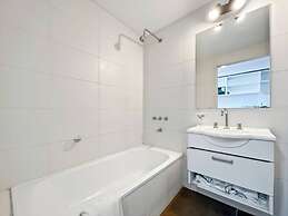 Studio Center Gymm Pool U138