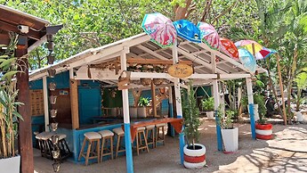 CortLang Vacation Rentals Costambar