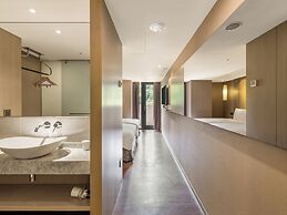 CHECK inn SELECT - Taipei NeiHu