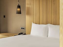 CHECK inn SELECT - Taipei NeiHu