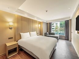 CHECK inn SELECT - Taipei NeiHu