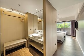 CHECK inn SELECT - Taipei NeiHu