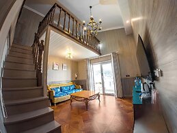 Laoshan Swan Castle Vacation Garden B&B