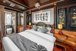 Laoshan Swan Castle Vacation Garden B&B