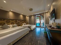 Laoshan Swan Castle Vacation Garden B&B
