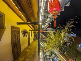 Laoshan Swan Castle Vacation Garden B&B