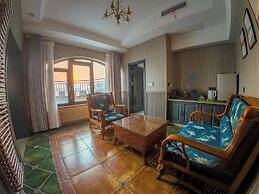 Laoshan Swan Castle Vacation Garden B&B