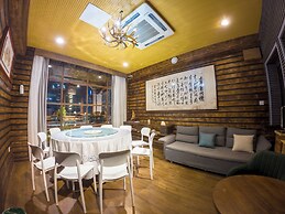 Laoshan Swan Castle Vacation Garden B&B