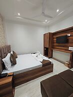 Hotel RS INN