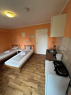 2-Rent Group Hostel Apartments HAN53