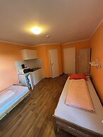2-Rent Group Hostel Apartments HAN53