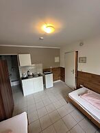 2-Rent Group Hostel Apartments HAN53