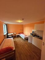 2-Rent Group Hostel Apartments HAN53