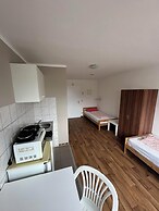 2-Rent Group Hostel Apartments HAN53