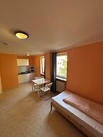2-Rent Group Hostel Apartments HAN53