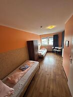 2-Rent Group Hostel Apartments HAN53