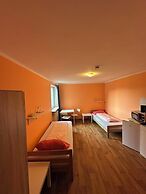 2-Rent Group Hostel Apartments HAN53