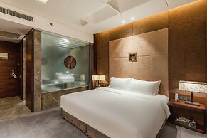 Chongqing jiayu emperor hotel