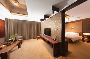 Chongqing jiayu emperor hotel