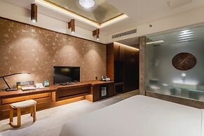 Chongqing jiayu emperor hotel