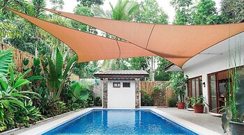 Modern Tropical 2BR Villa & Pool Retreat in Amadeo
